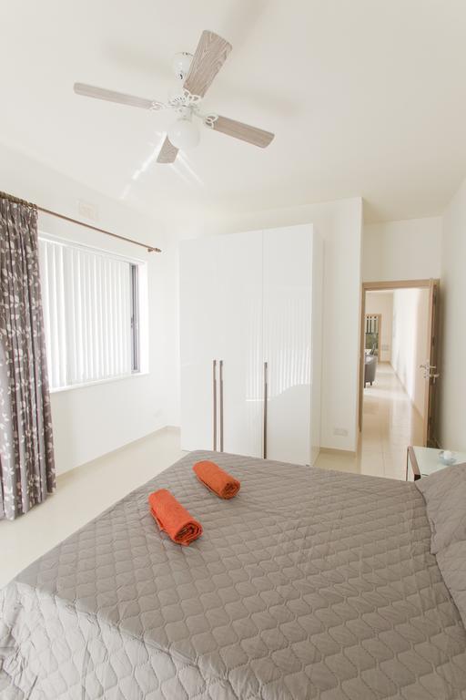 Waterside Apartments Marsalforn Ruang foto